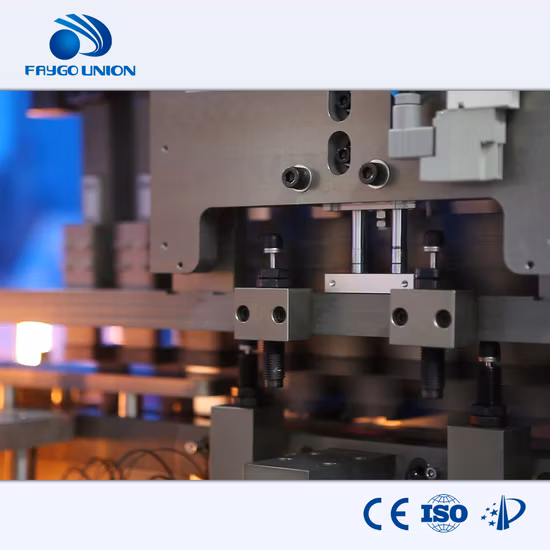 Machine de moulage par soufflage à entraînement électrique servo